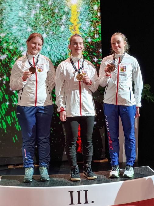 Dubská, Fouňová a Zrůstová si z Maďarska odváží týmový bronz!